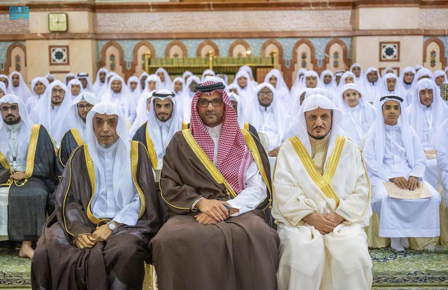 Deputy Governor Madinah honours seven Hufaz, Hafizat emerging victorious in competition